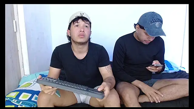 Duolatinhot69's Webcam Show