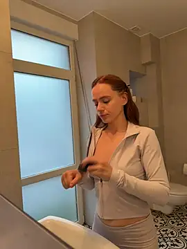 CassieBlum Adlı Modelin Canlı XXX Sohbeti