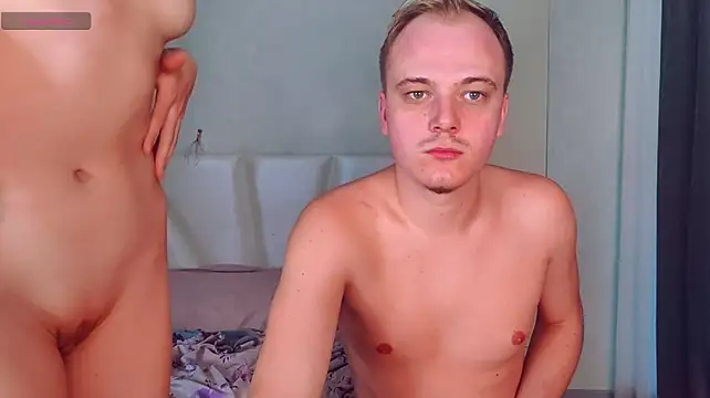 הופעת וובקאם של Ooh_nymphs