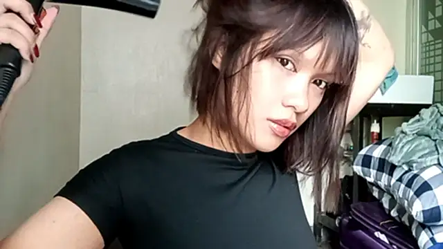 TuyetMartiniz Pertunjukan Webcam