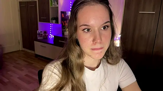 Rina_Right Chat XXX live