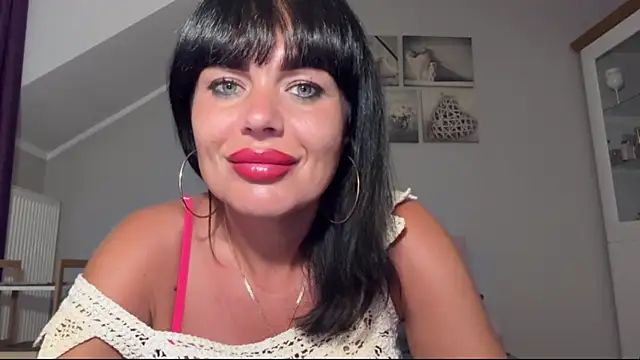 Chat XXX en directo de JennyFantasy