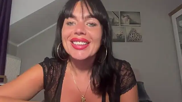 Chat XXX en directo de JennyFantasy