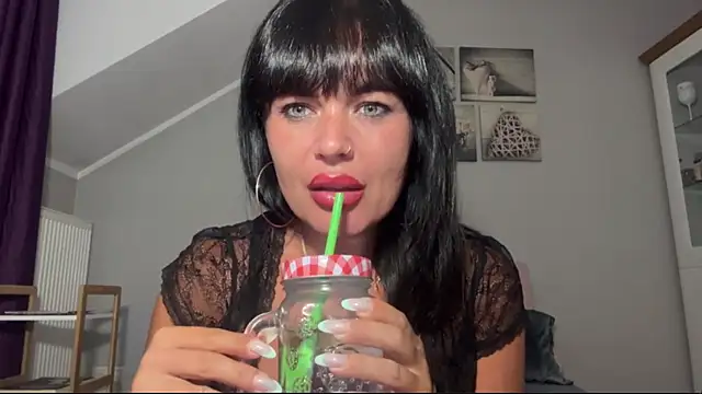 Chat +18 de JennyFantasy ao vivo
