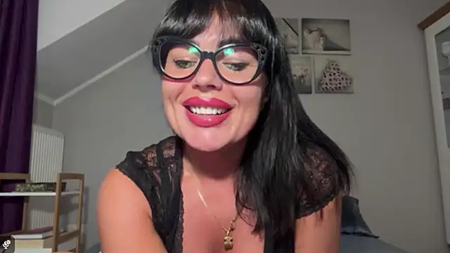 Chat +18 de JennyFantasy ao vivo