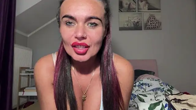 Chat +18 de JennyFantasy ao vivo