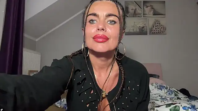 XXX chat uživo modela JennyFantasy