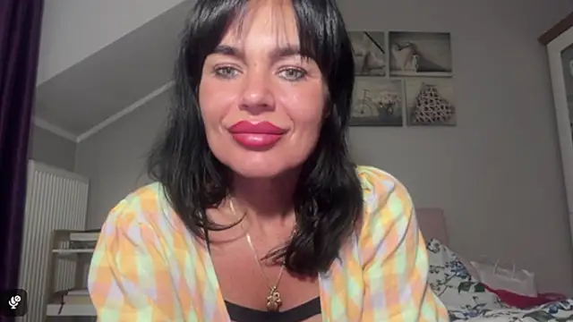 Chat XXX en directo de JennyFantasy