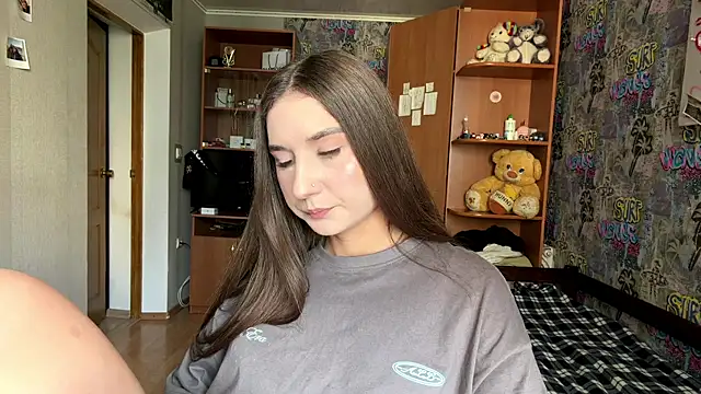 KittyNoSkirty Pertunjukan Webcam