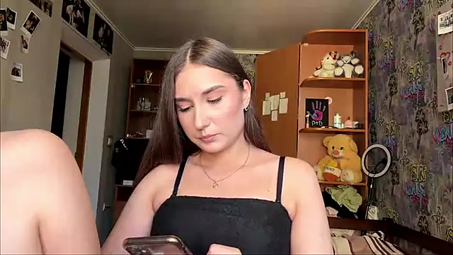 KittyNoSkirty লাইভ XXX চ্যাট