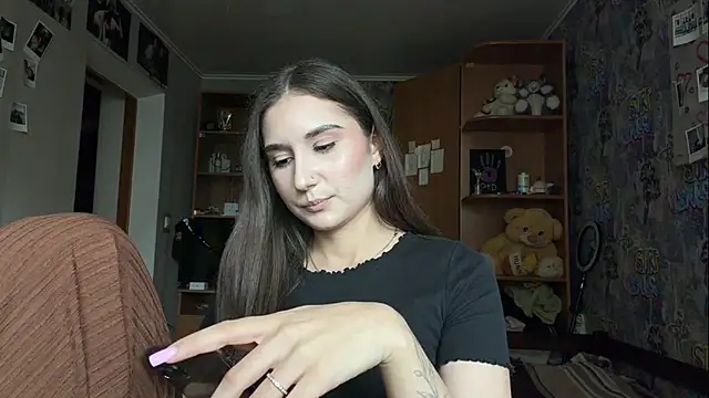 KittyNoSkirtyn Live XXX chat