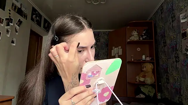 KittyNoSkirty Шоу с уебкамера