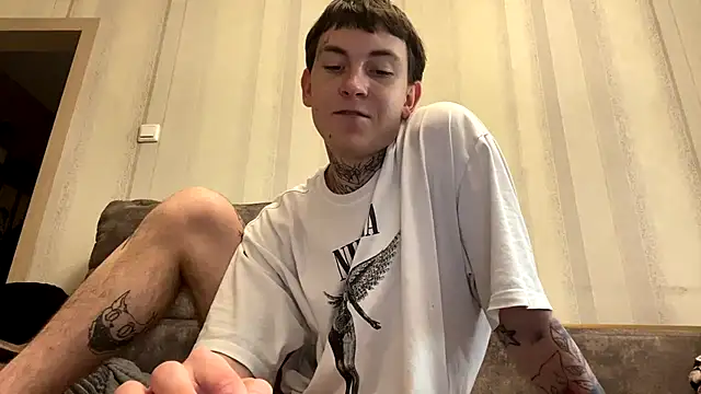 YourNikolas webcam show