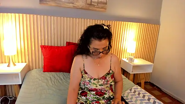 auren_ferrer Adlı Modelin Canlı XXX Sohbeti
