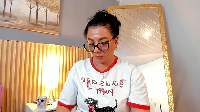 auren_ferrer Adlı Modelin Canlı XXX Sohbeti