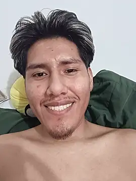 Show modela leoziito na web-kameri