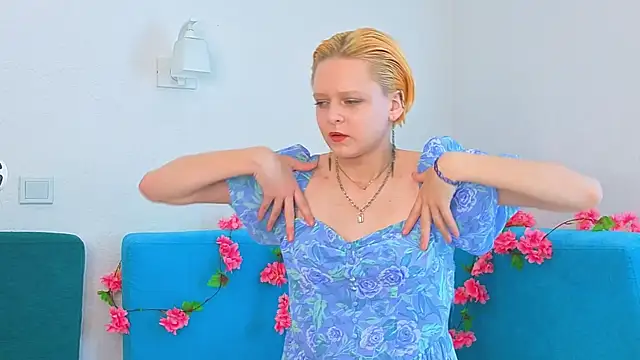 VinnieGreising Adlı Modelin Canlı XXX Sohbeti