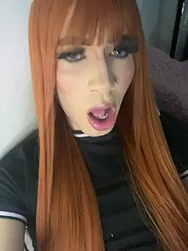 Pertunjukan Kamera Web Hazel_James1