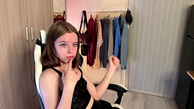 honeylaze Show in webcam
