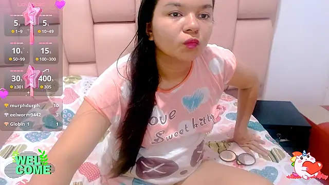 Chat XXX en directo de naomi_cute19