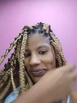 MelodieHart Show in webcam