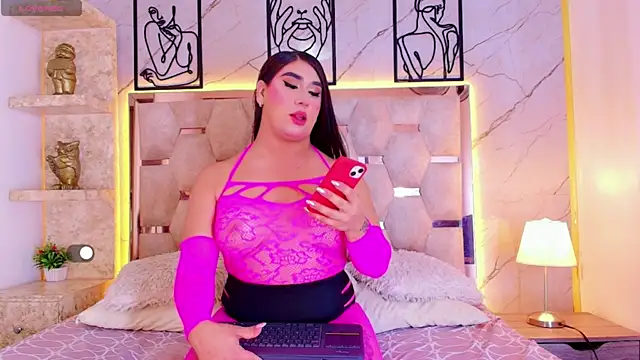 Nina_Strauss' Webcam Show