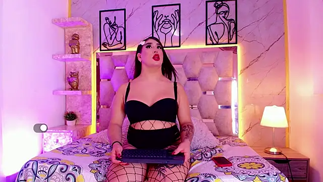 Nina_Strauss' Webcam Show