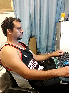 הופעת וובקאם של lzinrj