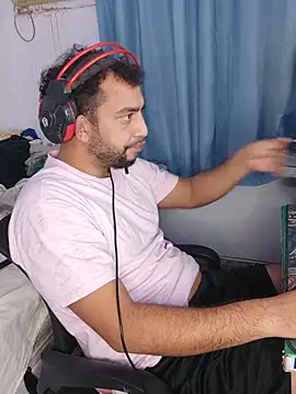 lzinrj Show in webcam