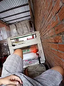nghia9xx Show in webcam