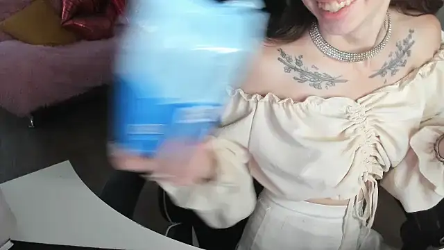 MiniModel's Webcam Show