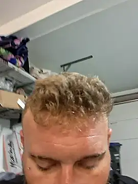 thebesteverhunter Show in webcam