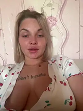 EvaDelicious_ Adlı Modelin Canlı XXX Sohbeti