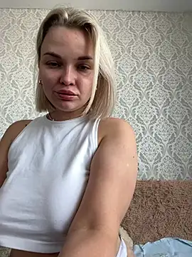 EvaDelicious_ Adlı Modelin Canlı XXX Sohbeti
