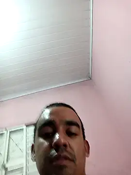 Show de morenogostoso29 na webcam
