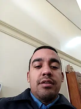 Show de morenogostoso29 na webcam