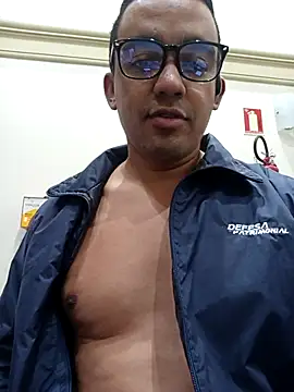 Show de morenogostoso29 na webcam