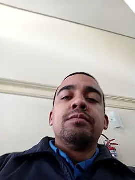 morenogostoso29のウェブカメラショー