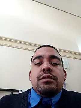 Show de morenogostoso29 na webcam