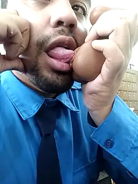 XXX chat uživo modela morenogostoso29