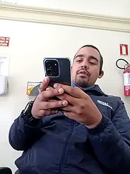 Show de morenogostoso29 na webcam