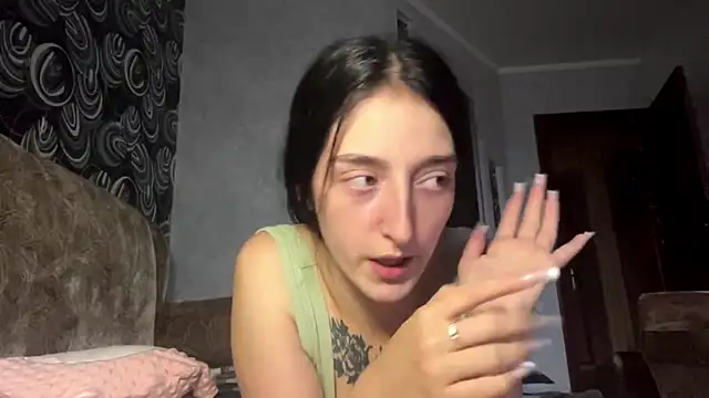 VellaSpargo Adlı Modelin Canlı XXX Sohbeti
