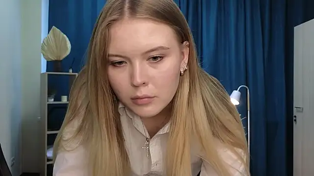 HortensiaHall Chat XXX in diretta