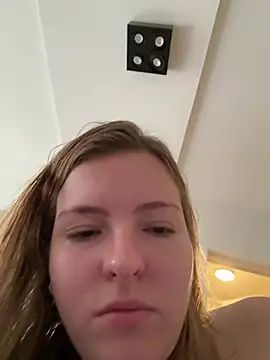 Chat +18 de heyitskiara ao vivo
