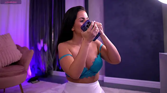 BrezyBella 即時 XXX 聊天