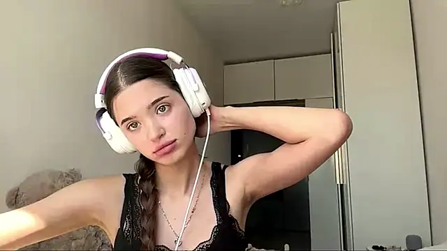 Chat +18 de NicolleBarreto ao vivo