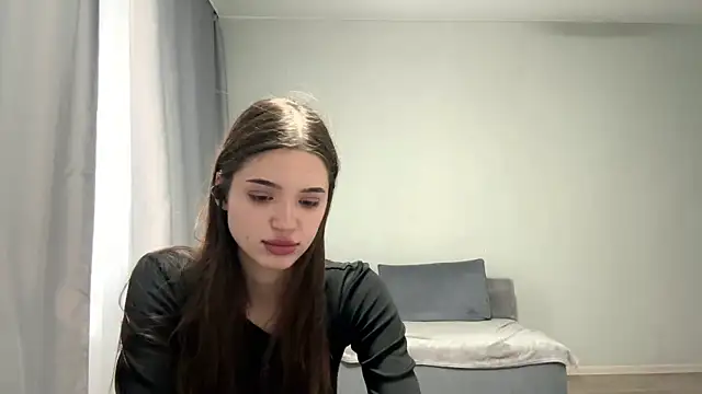 Show modela NicolleBarreto na web-kameri