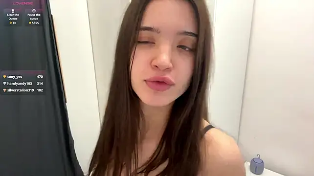 Chat +18 de NicolleBarreto ao vivo