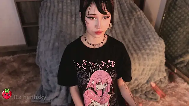 צ'אט XXX בשידור חי של HannahSky_