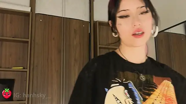 HannahSky_'s Live XXX Chat